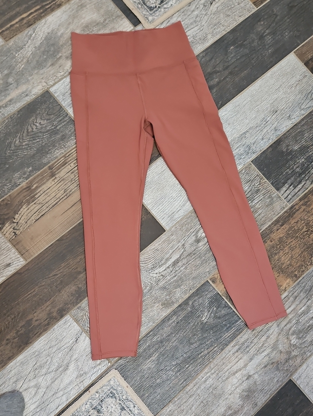 Vuori High-Waist Leggings in Terracotta